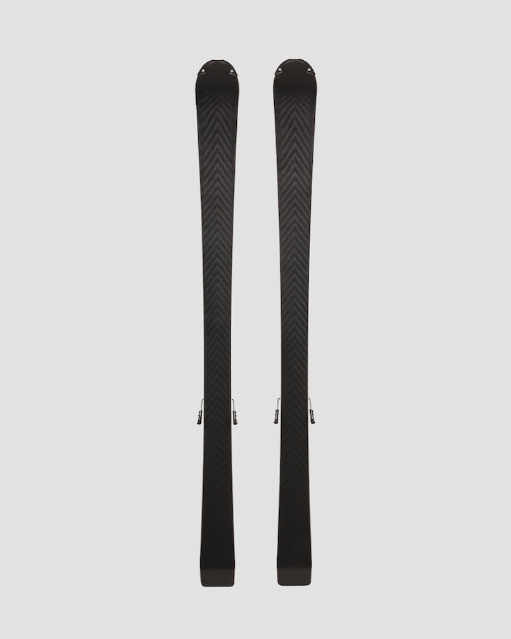 Volkl Racetiger Jr Red skis with Marker 4.5 vMotion Jr bindings 6162t1.va