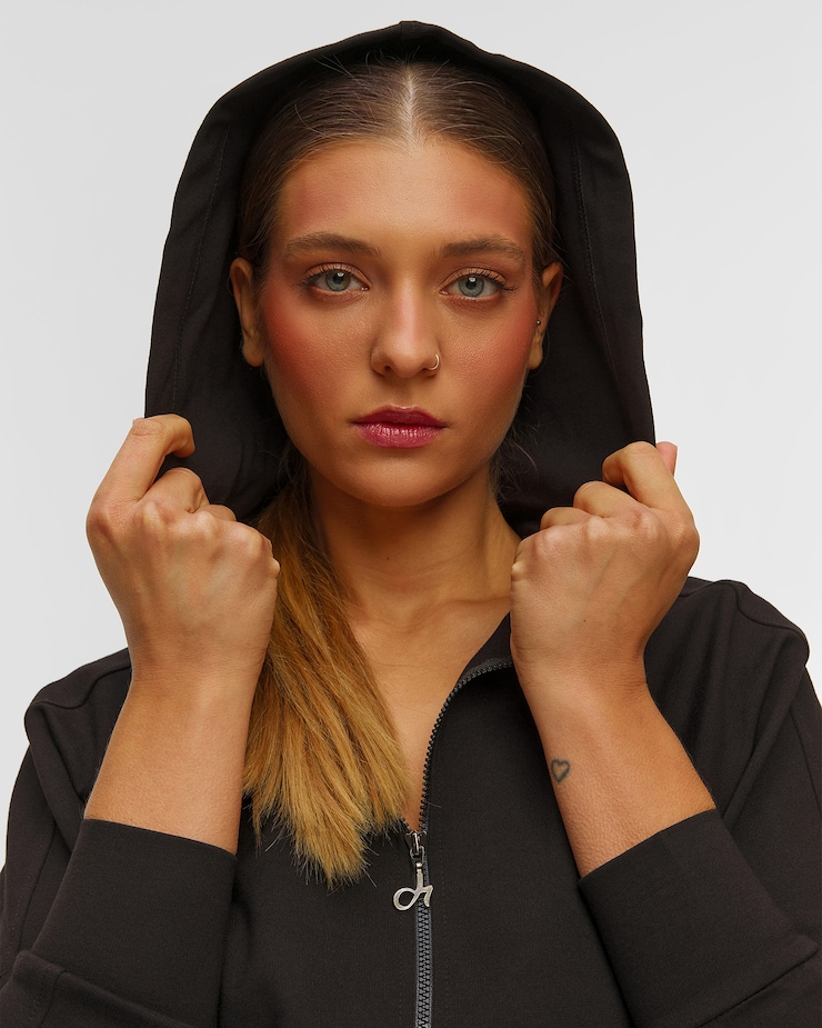 Felpa nera con cappuccio da donna Deha