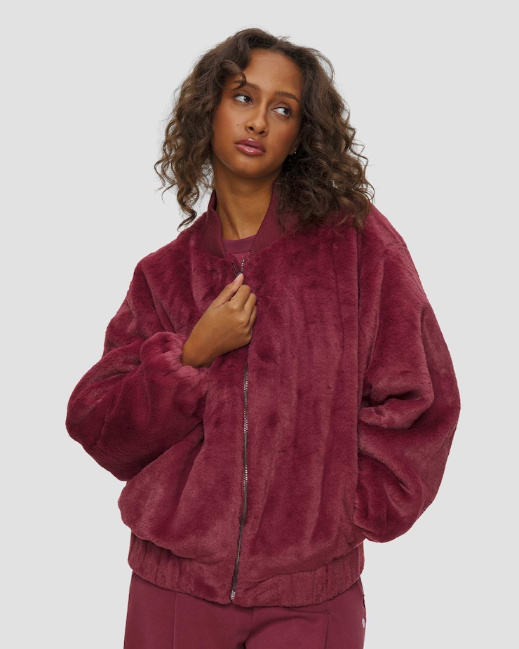 Deha Damenjacke aus Kunstfell in Dunkelrot