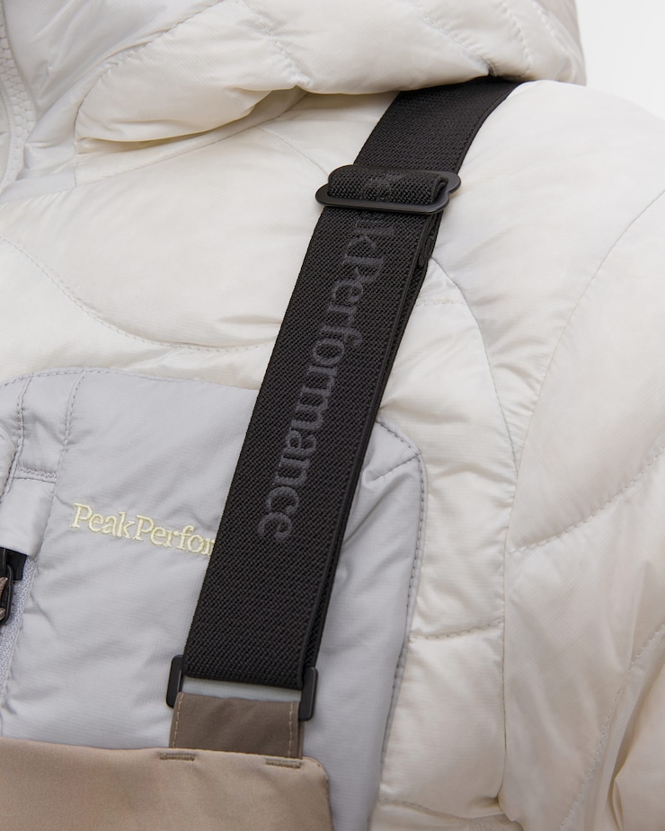 Women's ski trousers Peak Performance Edge Hipe 3L Aop Shell Bib Pants