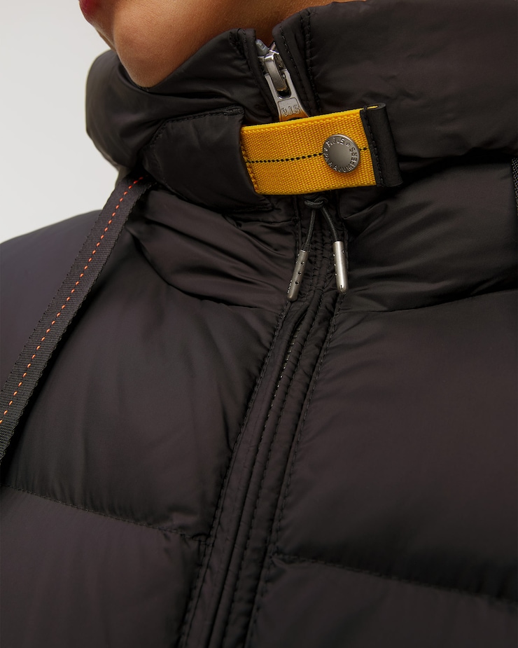 Černá dámská péřová bunda Parajumpers Janet