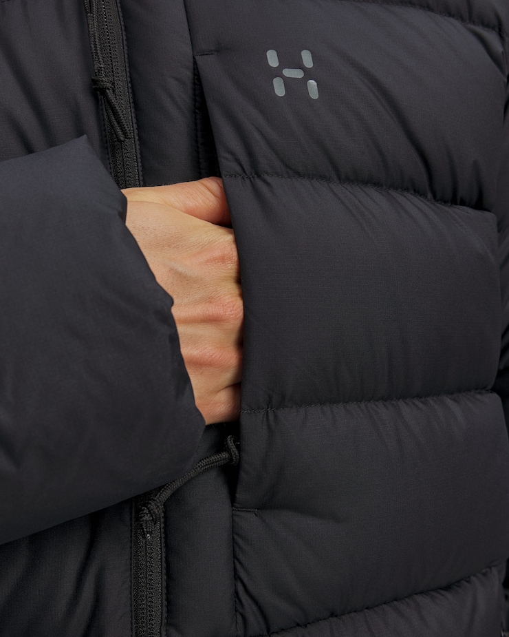 Pánská péřová bunda Haglofs Rosson Down Hood v černé barvě