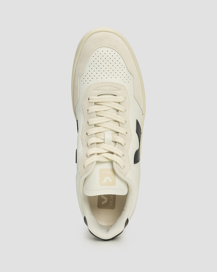 Men's suede sneakers VEJA V-90