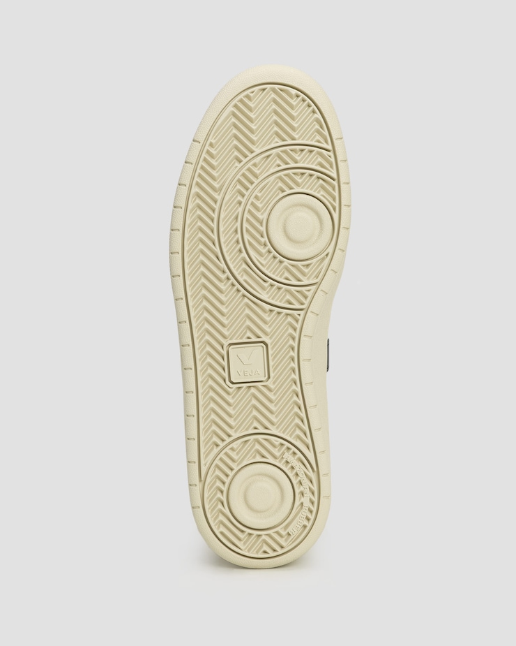 Men's suede sneakers VEJA V-90