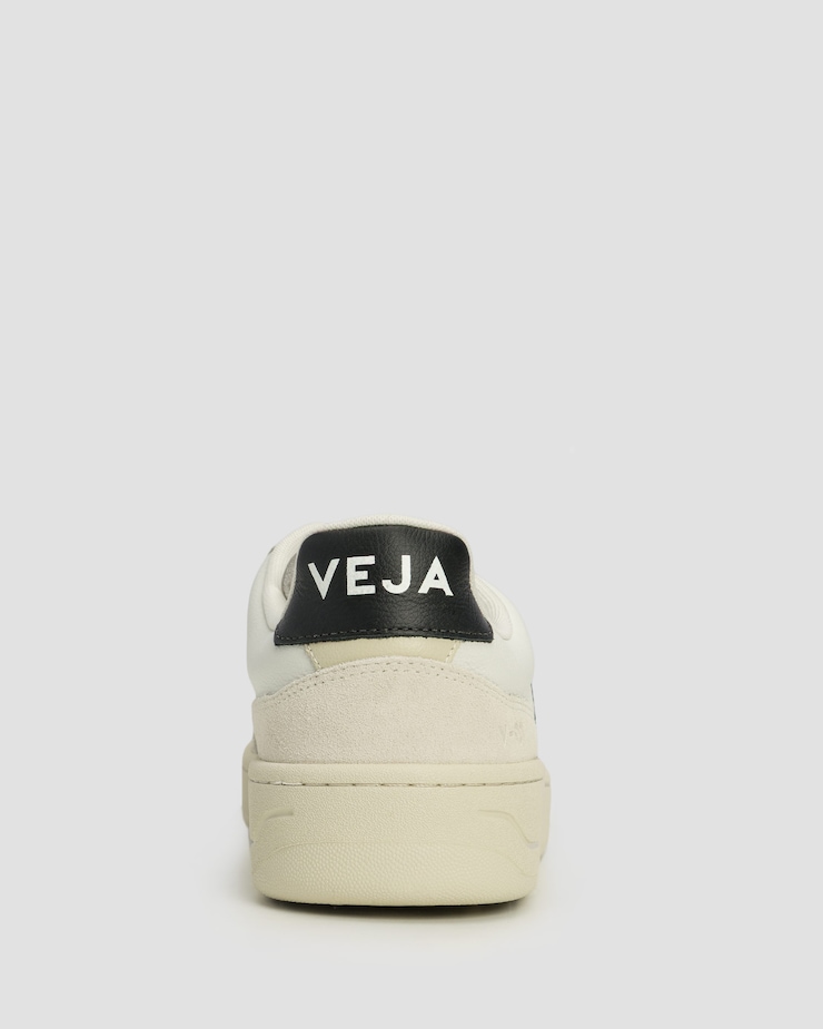 Men's suede sneakers VEJA V-90